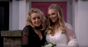 Ronnie and Roxy died on Ronnie's wedding day to Jack Branning New Years Day 2017 EastEnders 