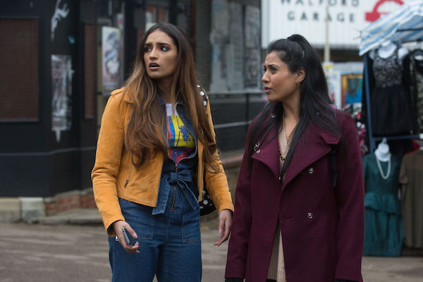 Iqra and Habiba arrive in EastEnders 