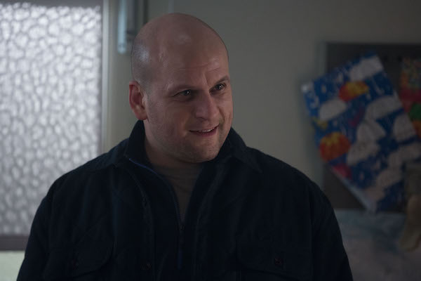  Stuart scares Rainie in EastEnders