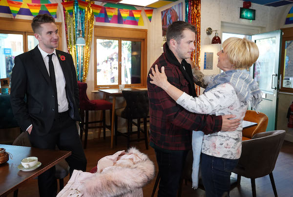 Ben welcomes Pam back to EastEnders 