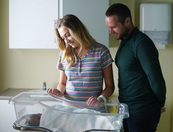 Louise and Kenau in EastEnders 