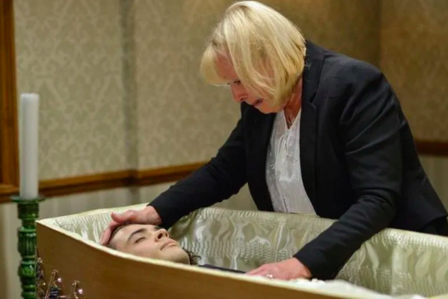 EastEnders fans in tears as Pam gives Ben and Callum her blessing