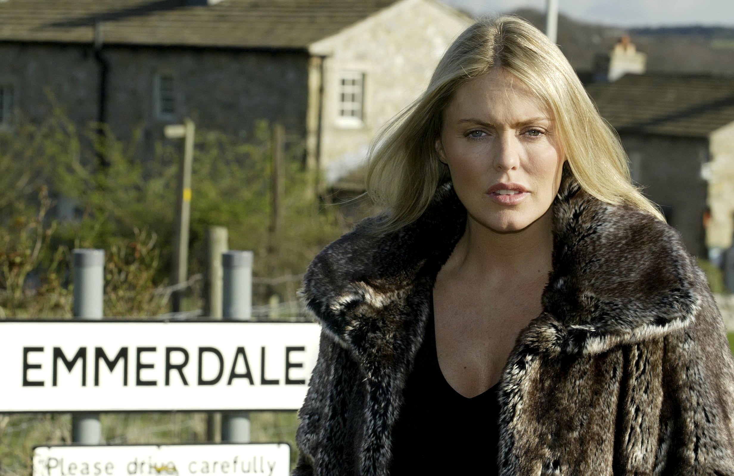 Patsy Kensit Debuts In EastEnders As Lola s Mum Alongside Perry Fenwick Patsy Kensit Debuts In EastEnders As Lola s Mum Alongside Perry Fenwick