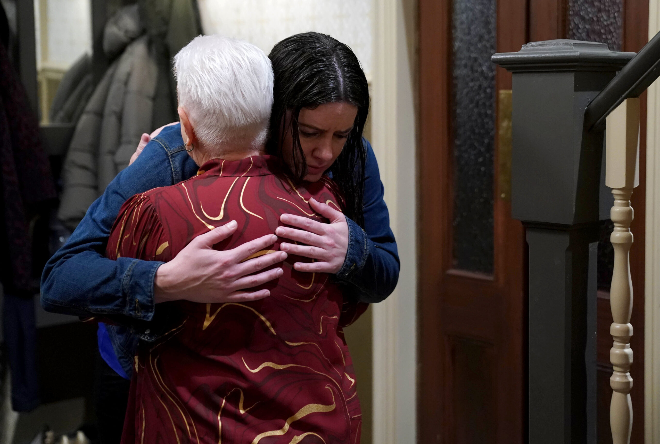 Zoe hugs Mo on EastEnders