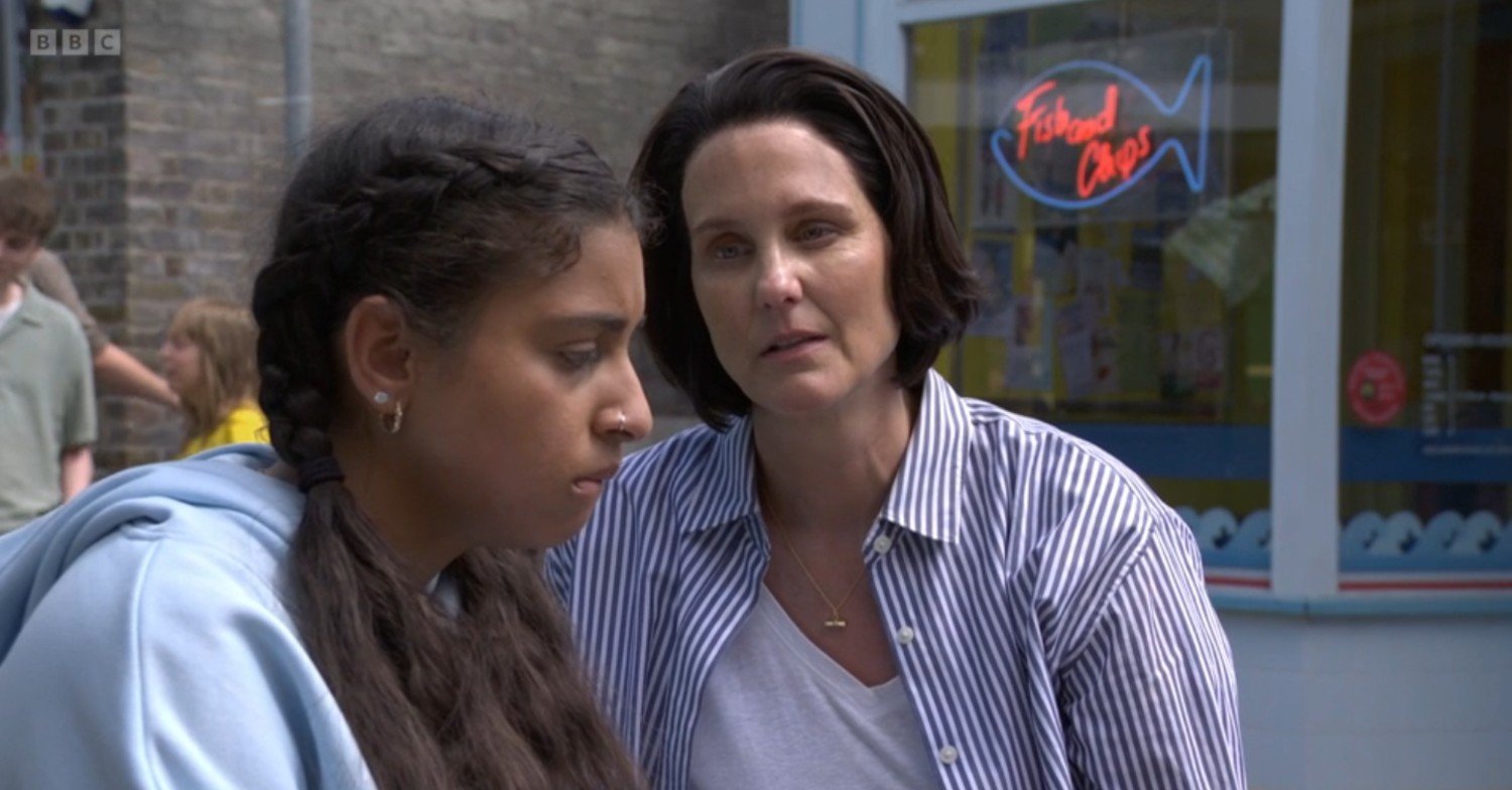 Eve talks to an upset looking Avani on EastEnders