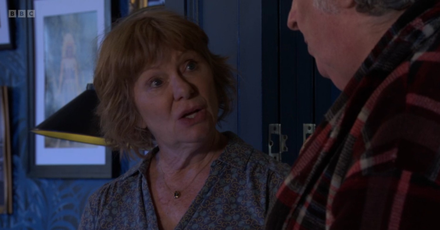 Julie talks to Nigel on EastEnders