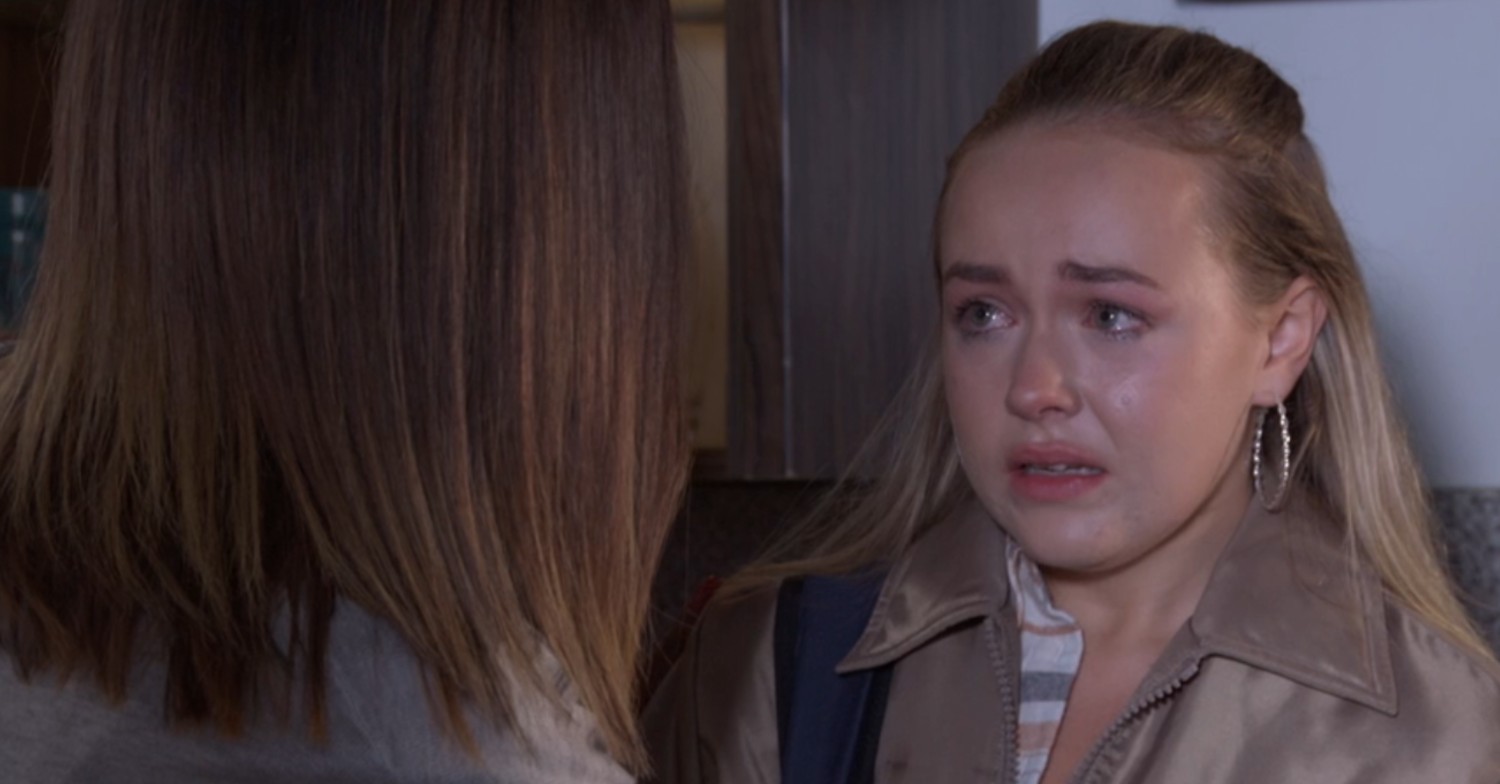 Amy crying as she talks to Denise on EastEnders