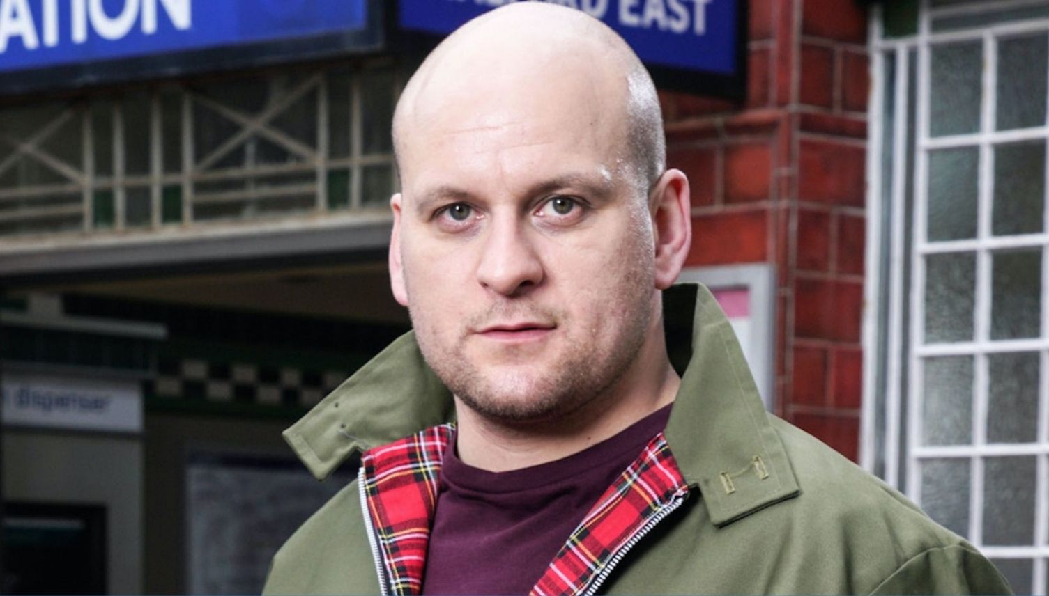 Fans demand Stuart's permanent return to soap: 'Best EastEnders character ever'