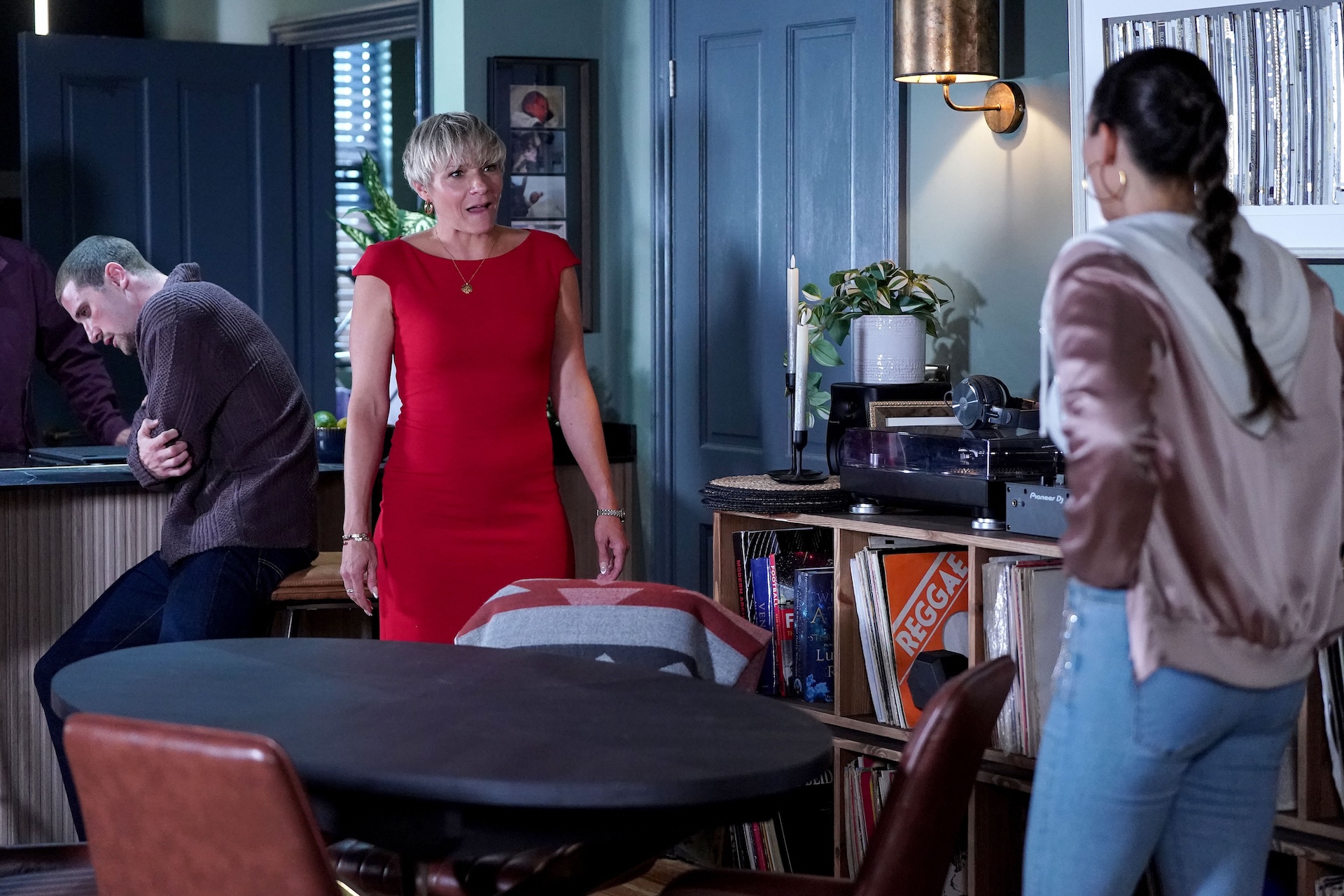 Nicola gives Priya some home truths about Ravi in EastEnders