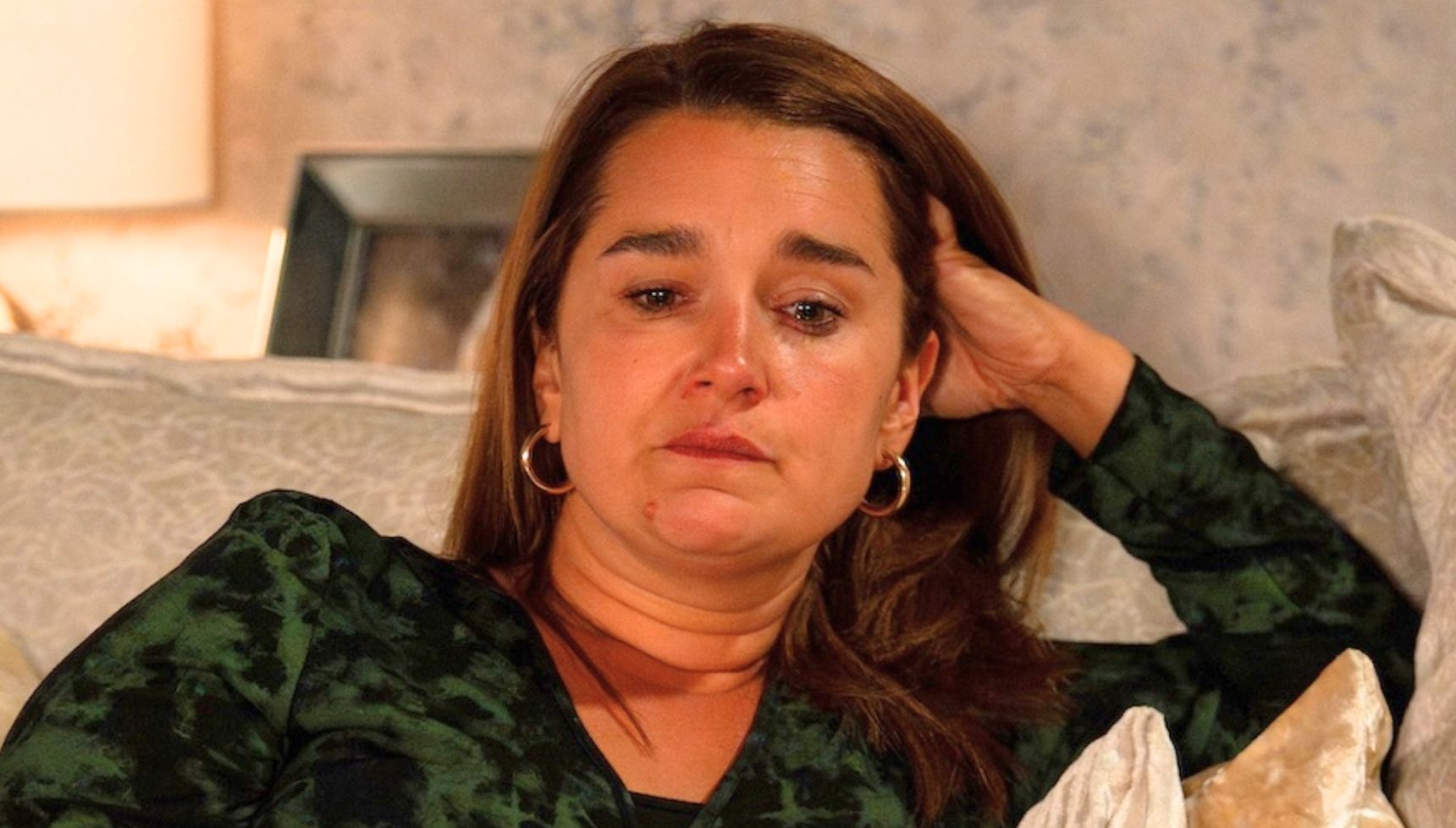 What time is EastEnders on tonight? Get up-to-date schedules and changes here