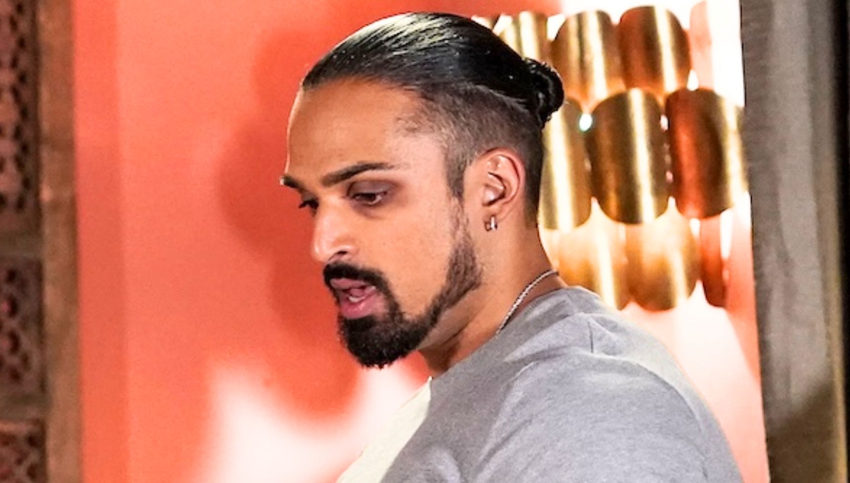 Ravi in grave danger as his criminal past comes back to bite him in early iPlayer release