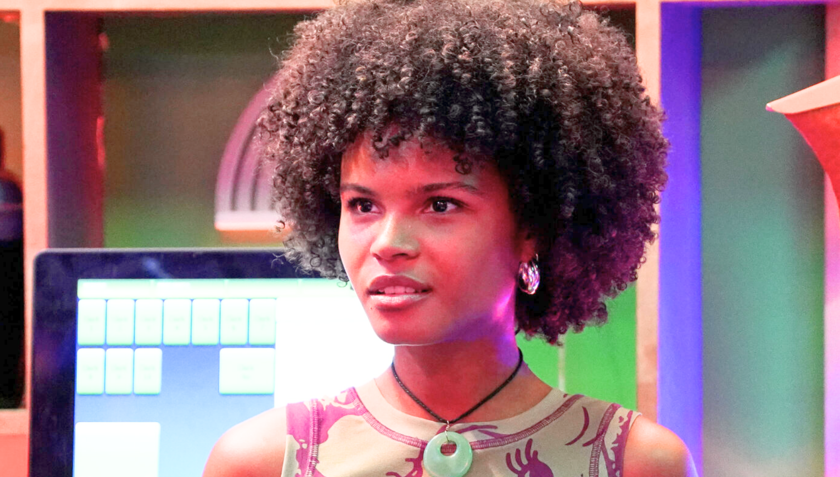 Jasmine breaks into Walford surgery as she continues her secret mission