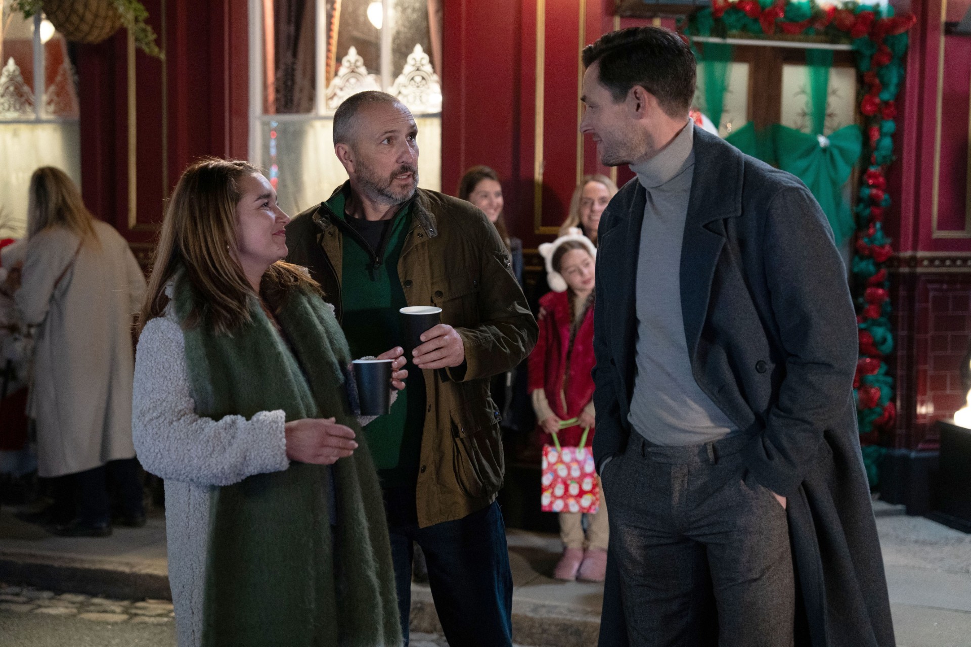 Zack talks to Vicki and Ross