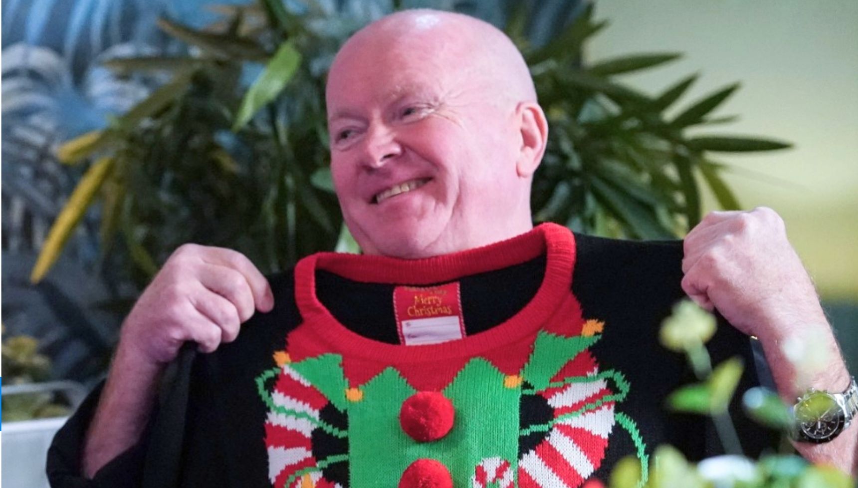 What time is EastEnders on tonight? Christmas Day viewing schedule and iPlayer release explained