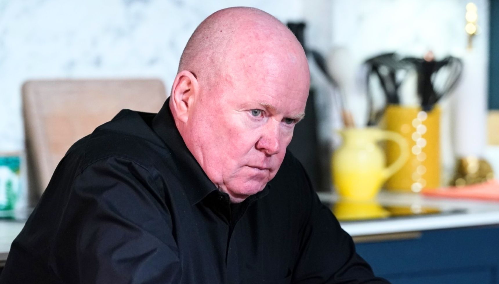 What time is EastEnders on tonight? Get up-to-date schedules and changes here