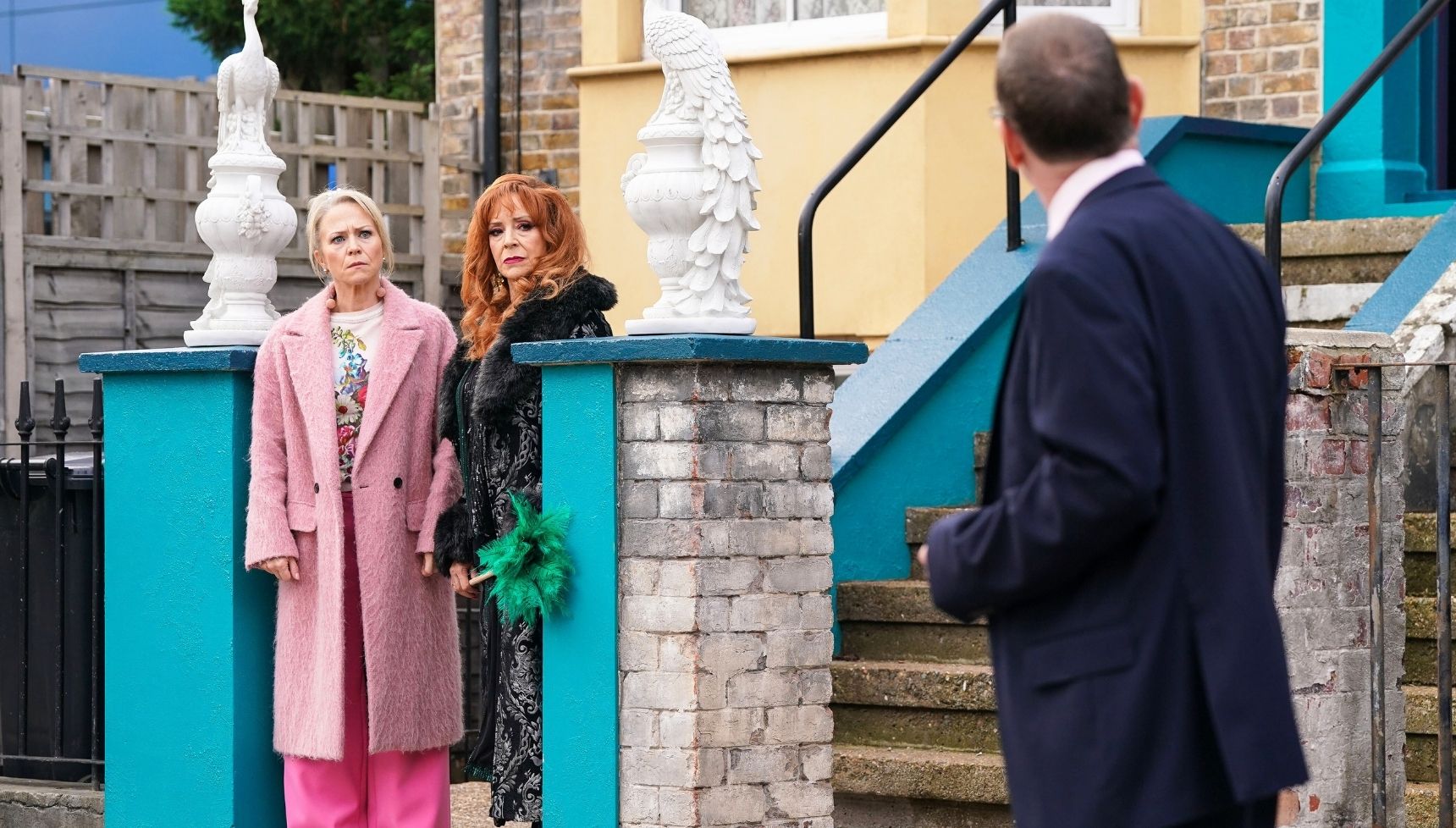 EastEnders spoilers: Elaine and Linda outside Peacock Palace talking to Ian 