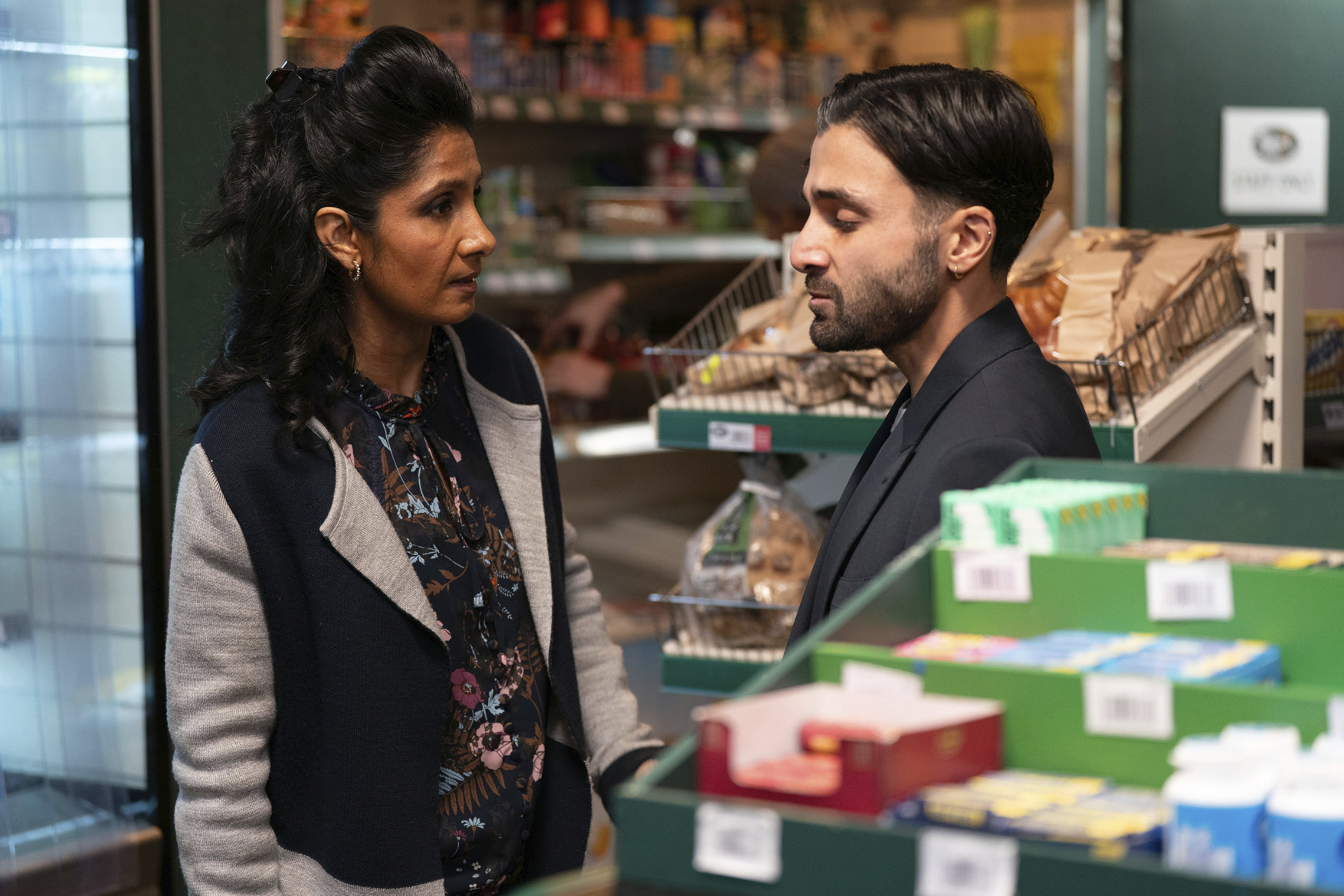 EastEnders spoilers: Vinny and Suki chatting in the Minute Mart