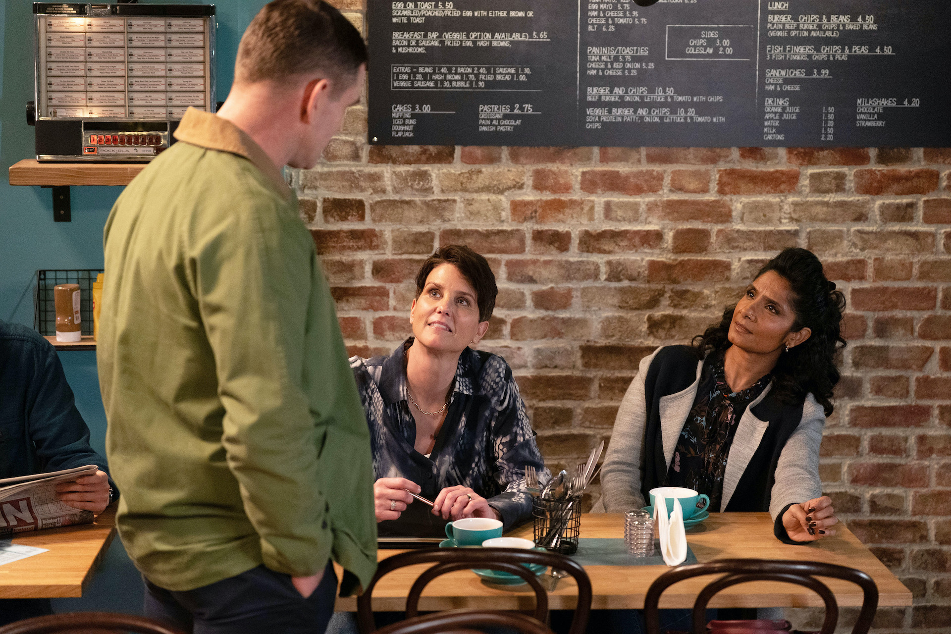 Jack talking to Eve and Suki in the cafe in EastEnders spoilers