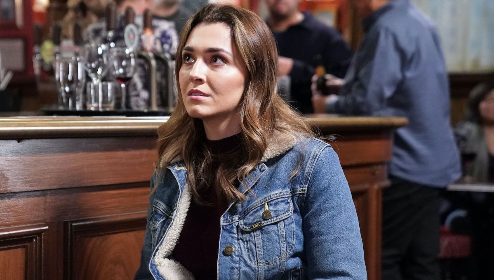 What time is EastEnders on tonight? Get up-to-date schedules and changes here