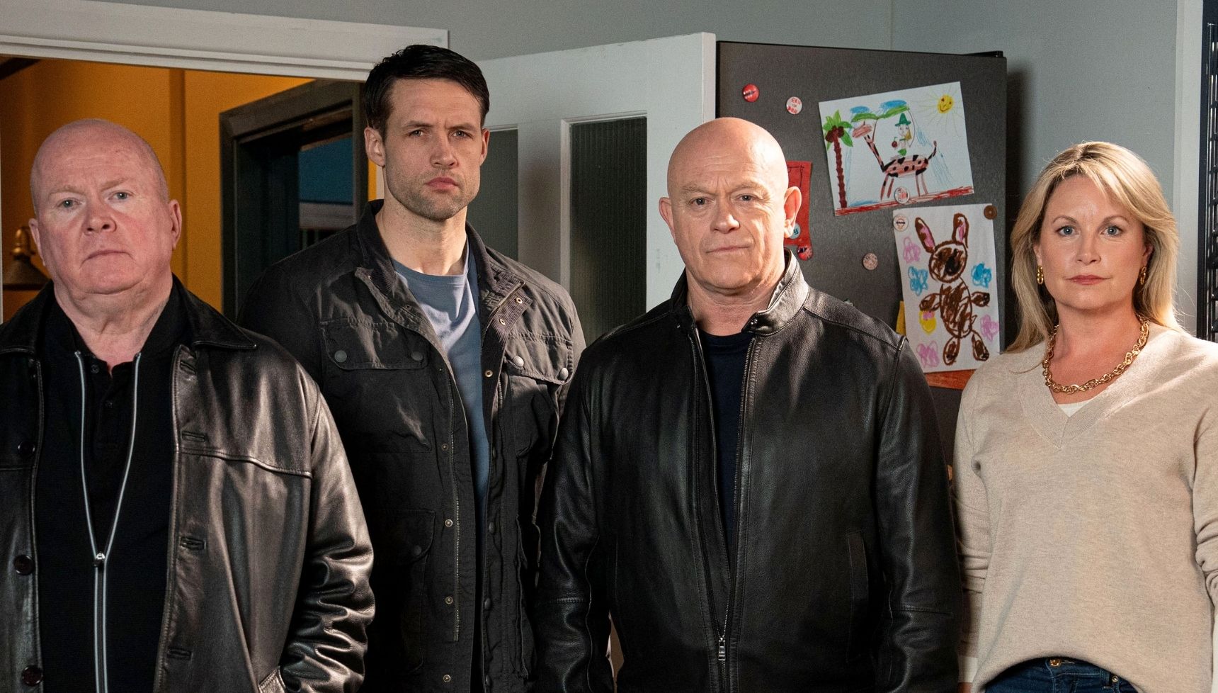 'I forgot they were in EastEnders!' Fans thrilled after spotting long-lost Mitchell in early iPlayer episode