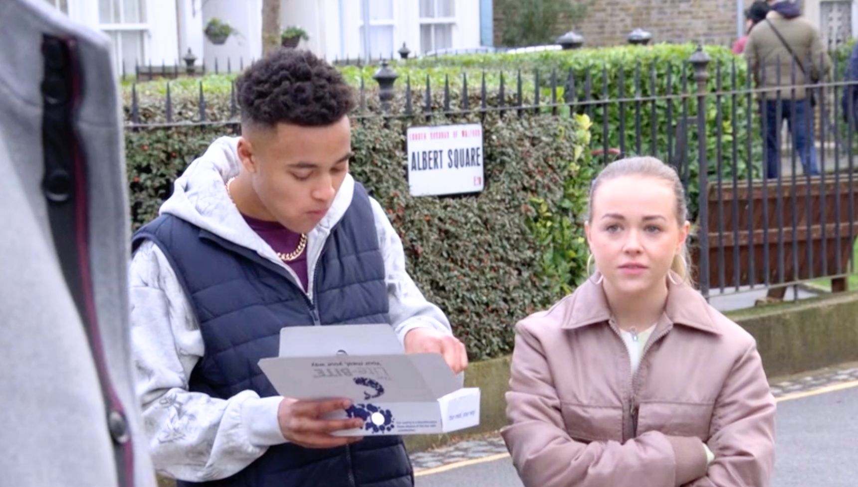 Amy talking to Suki and Max in EastEnders 