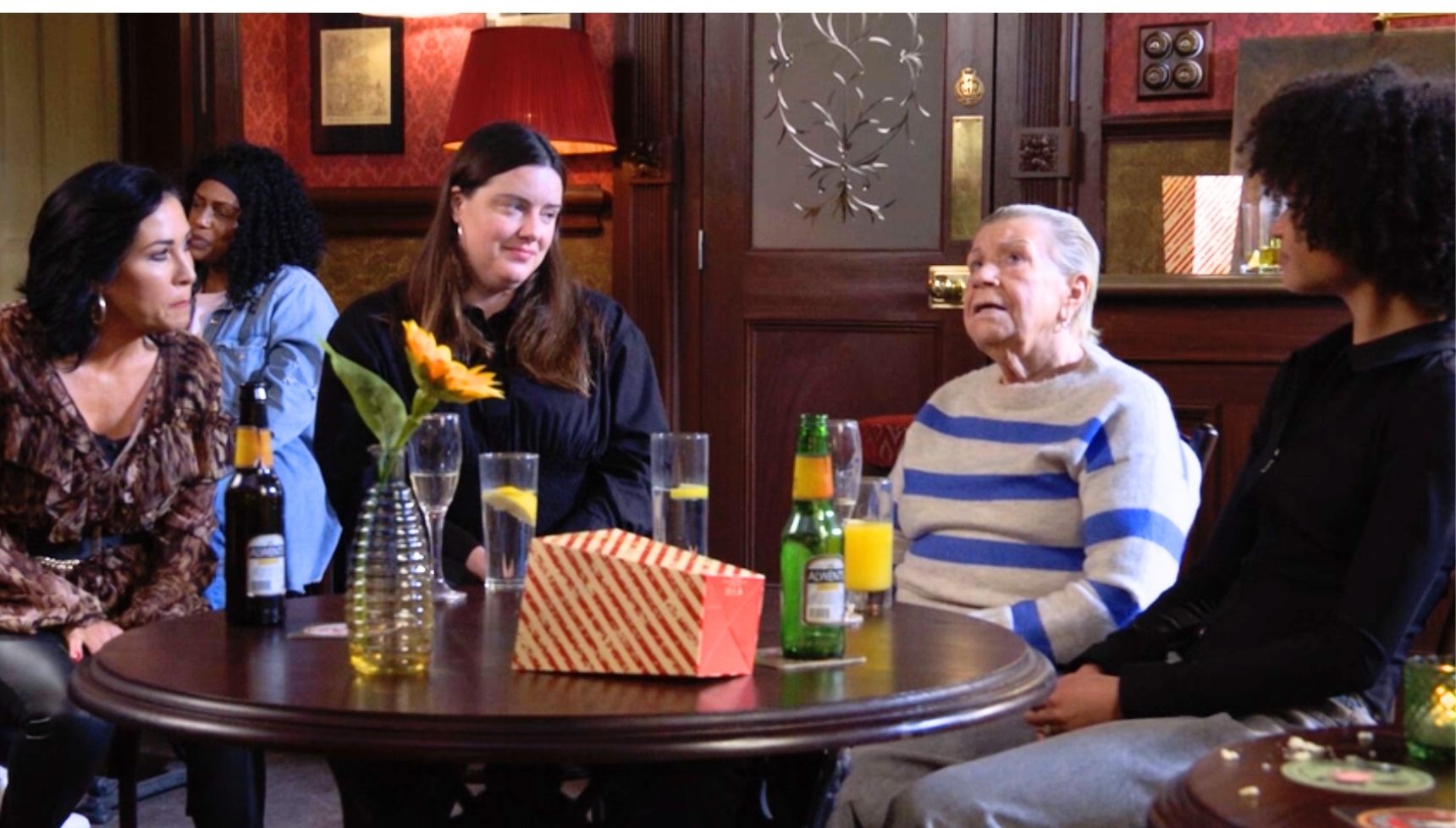 Big Mo with Zoe, Jasmine and Kat in EastEnders