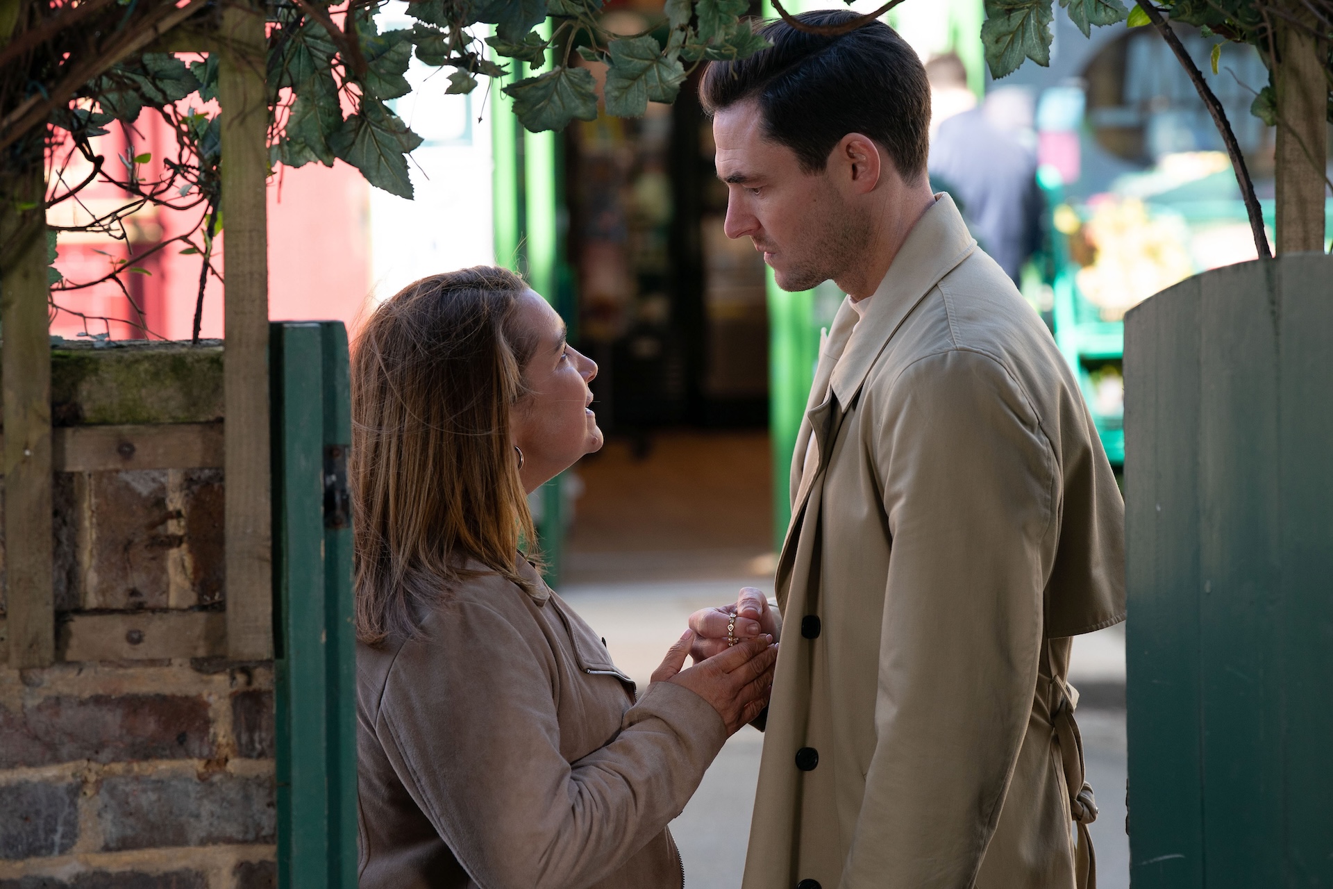 Zack giving Vicki a bracelet and looking lovingly into her eyes 
