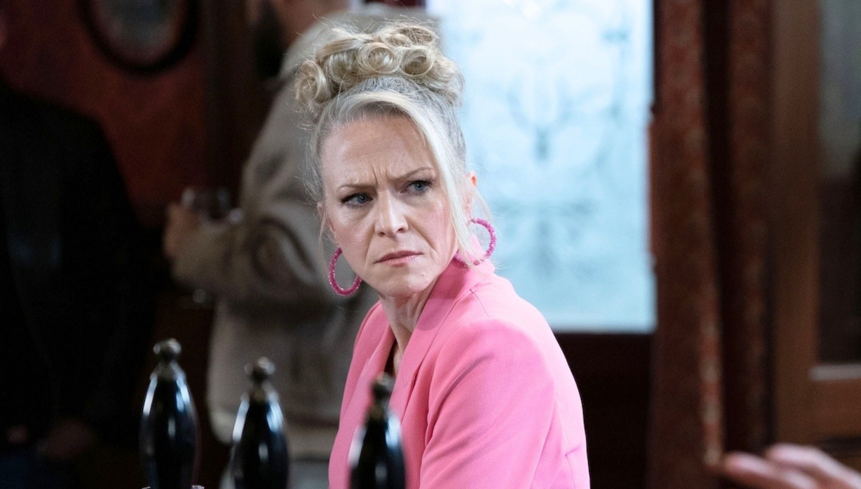 What time is EastEnders on tonight? Get up-to-date schedules and changes here