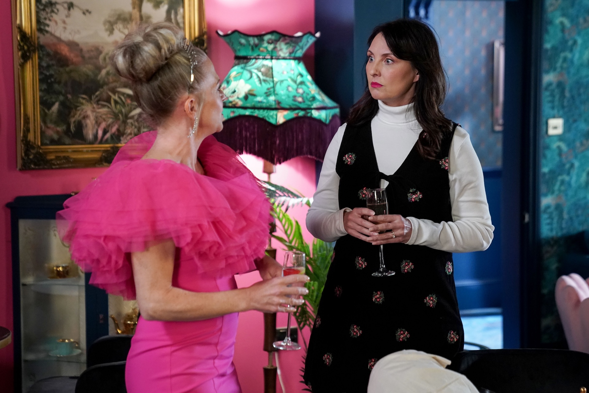 Linda tries to make Honey see sense in EastEnders spoilers 