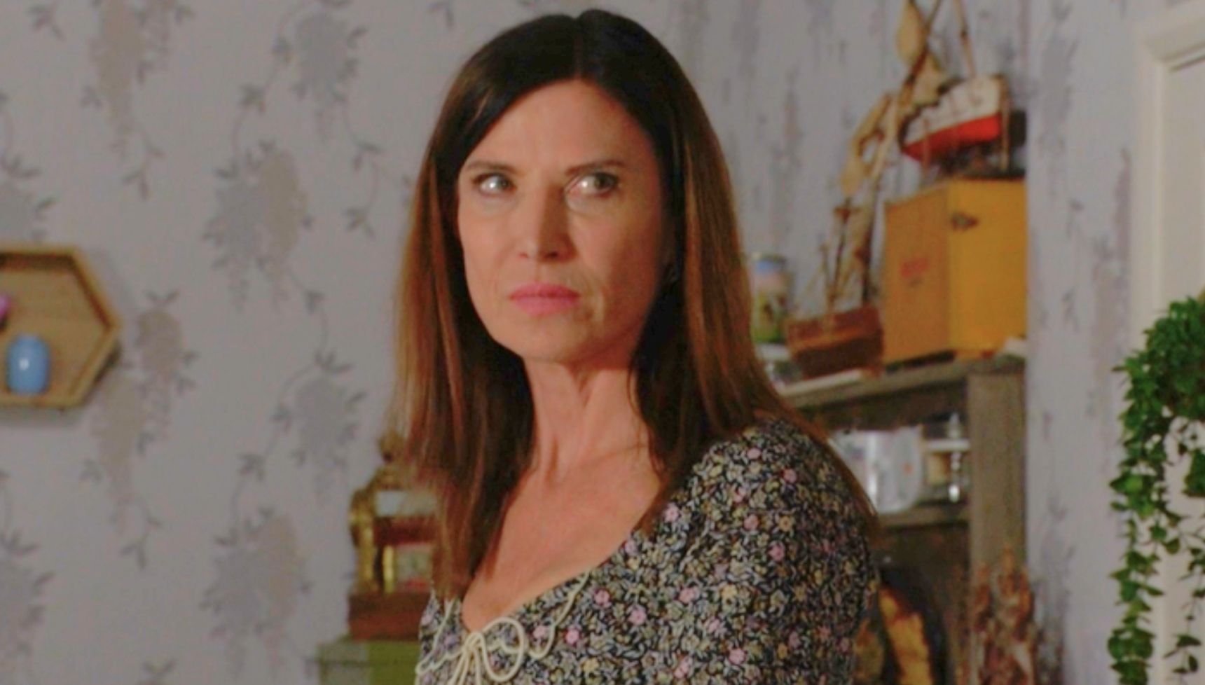 EastEnders fans spot ‘insane’ blunder as Bea’s vendetta against Billy takes a sinister turn on iPlayer