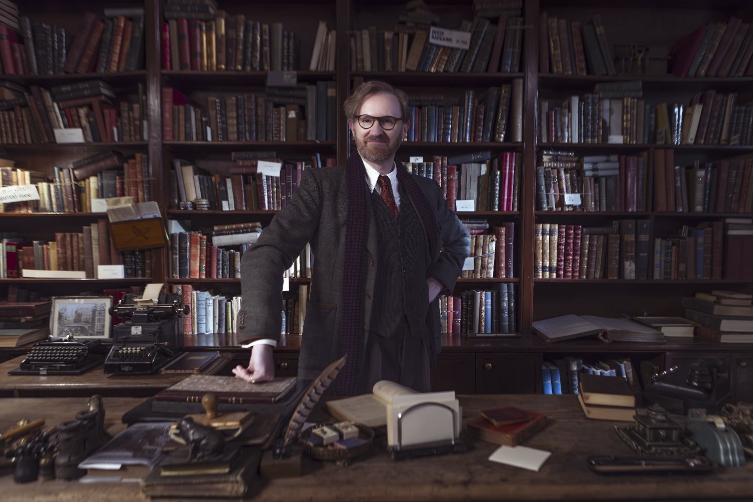 Gabriel Book (Mark Gatiss) helps the cops solve crimes [Credit: U&Alibi/UKTV]