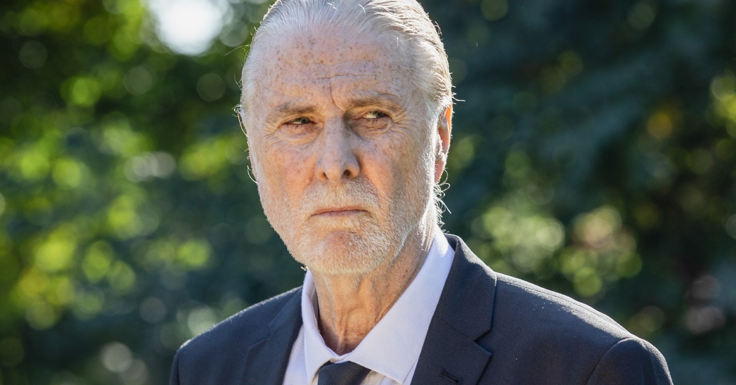 David Threlfall as Joe and Anna’s dad Brian.