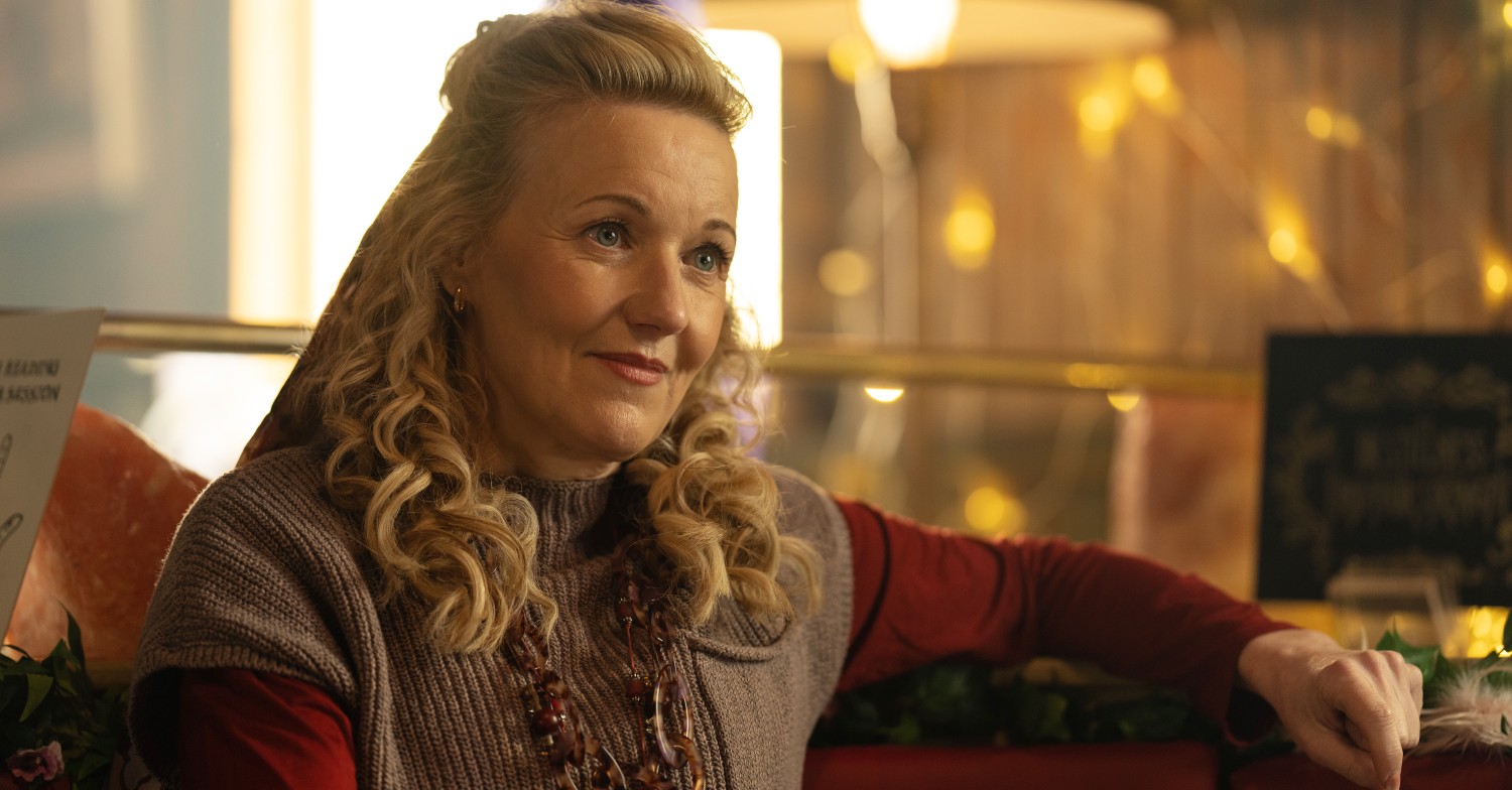 Kacey Ainsworth as Cassie in Whitstable Pearl