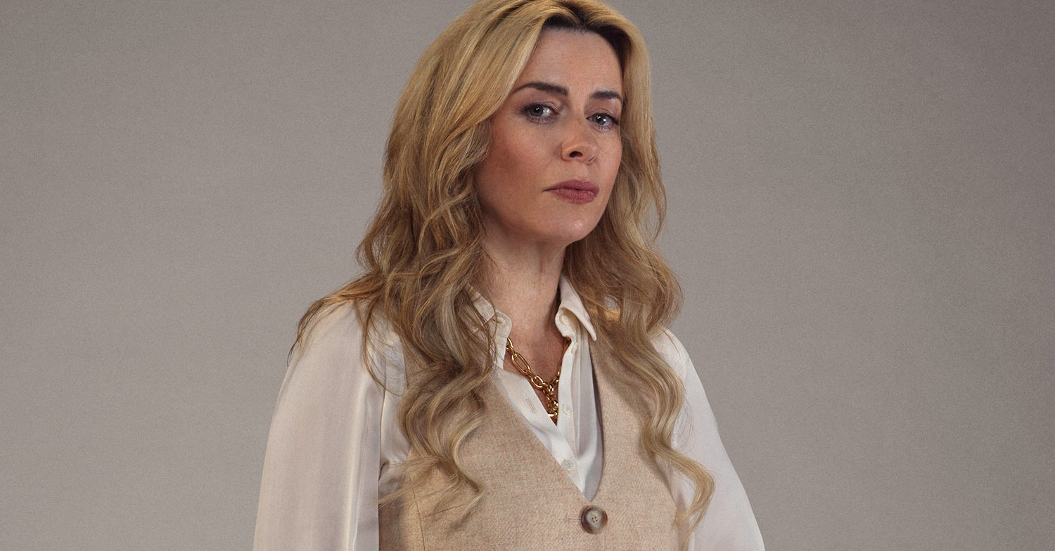 Eve Myles as Fran in The Guest