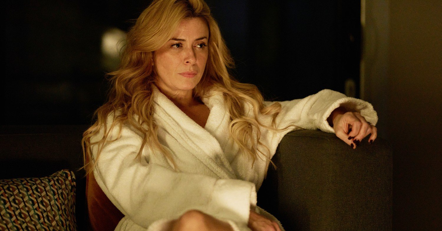 Eve Myles as Fran in The Guest