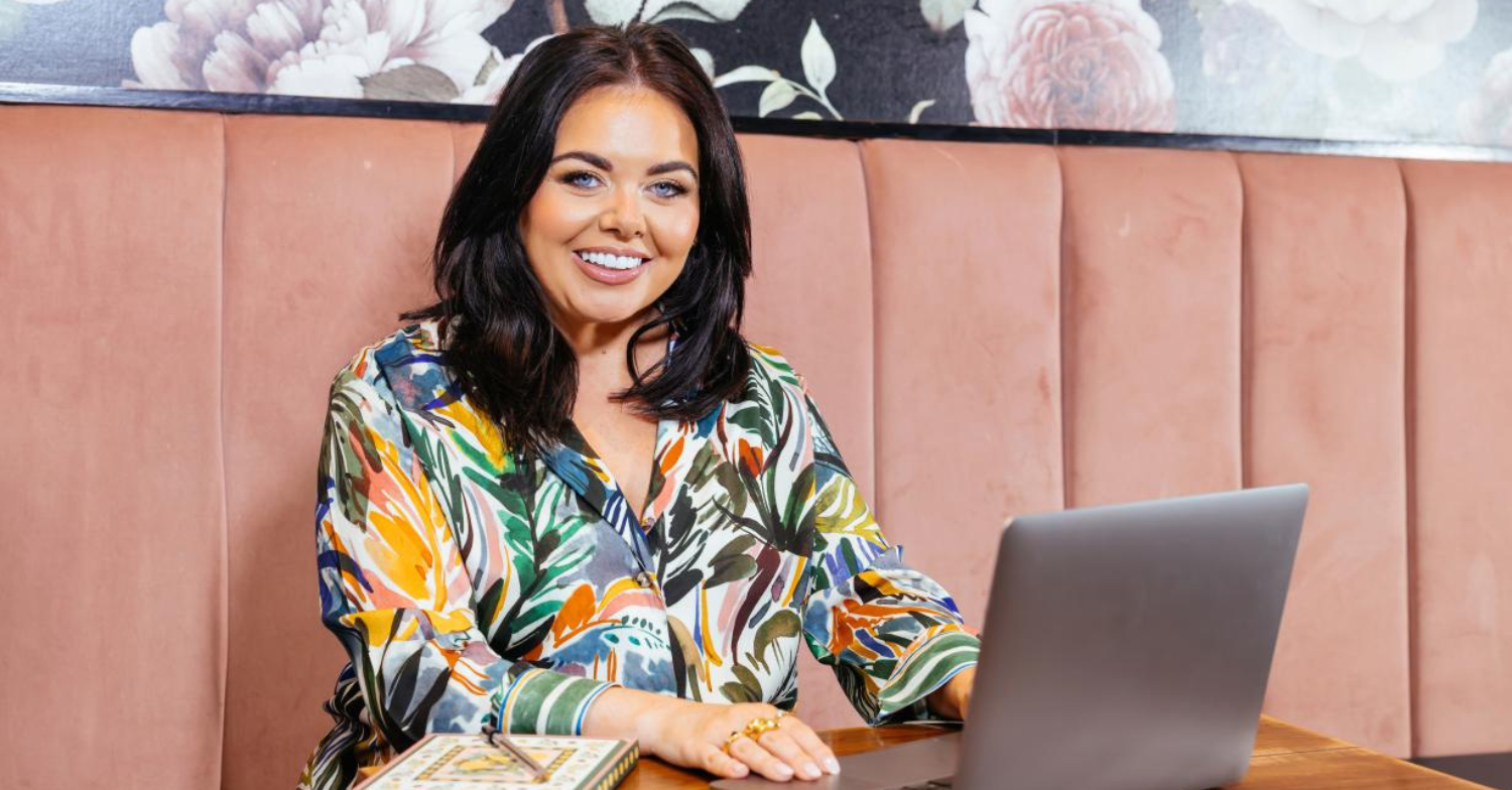 Scarlett Moffatt announced as host of brand new 'money-making' documentary 10 Days to 10k?
