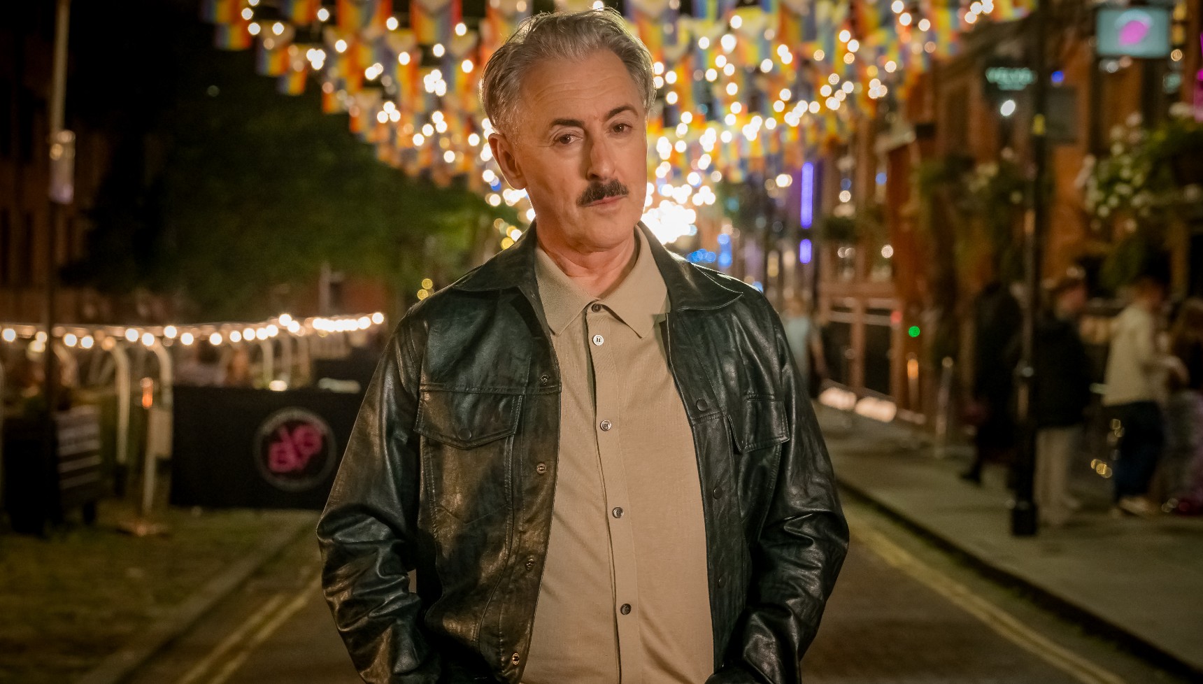 Alan Cumming as Leo in Tip Toe