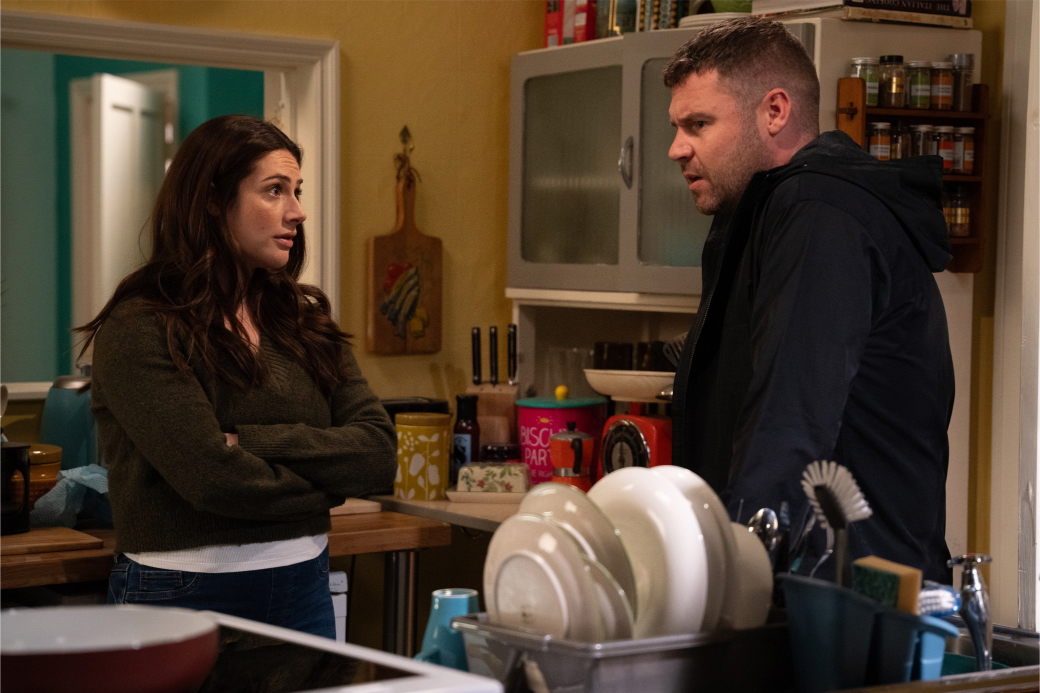 Victoria chats to Aaron in the house