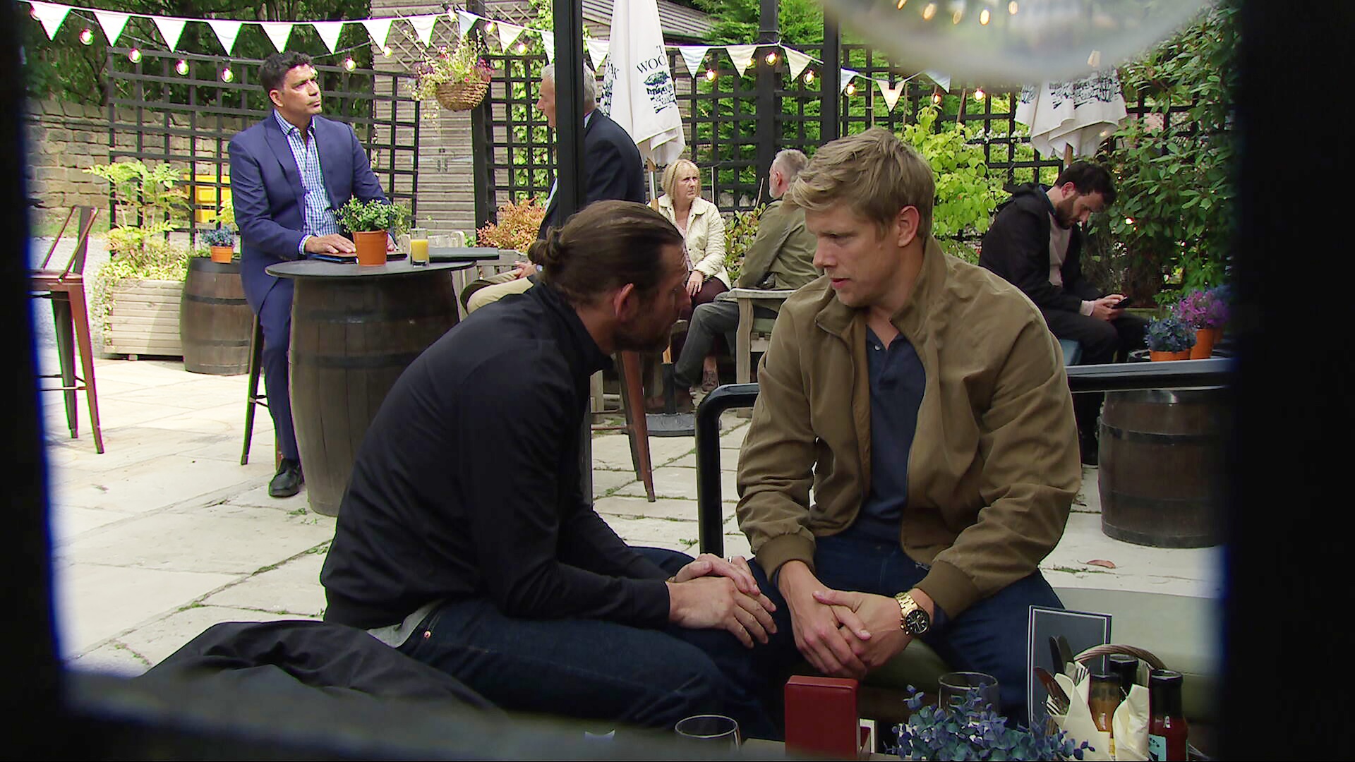 Kev and Robert go public - and Aaron sees everything [Credit: ITV]