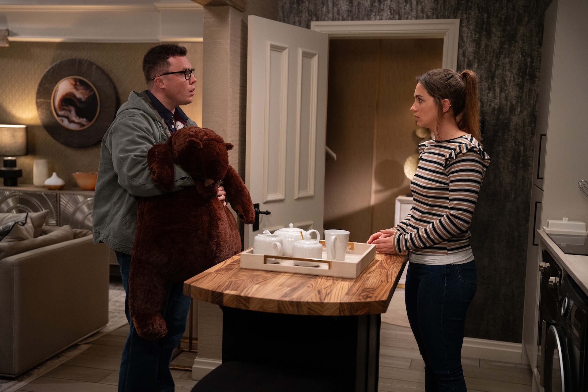 Gabby has news that will stun Vinny (Credit: ITV)