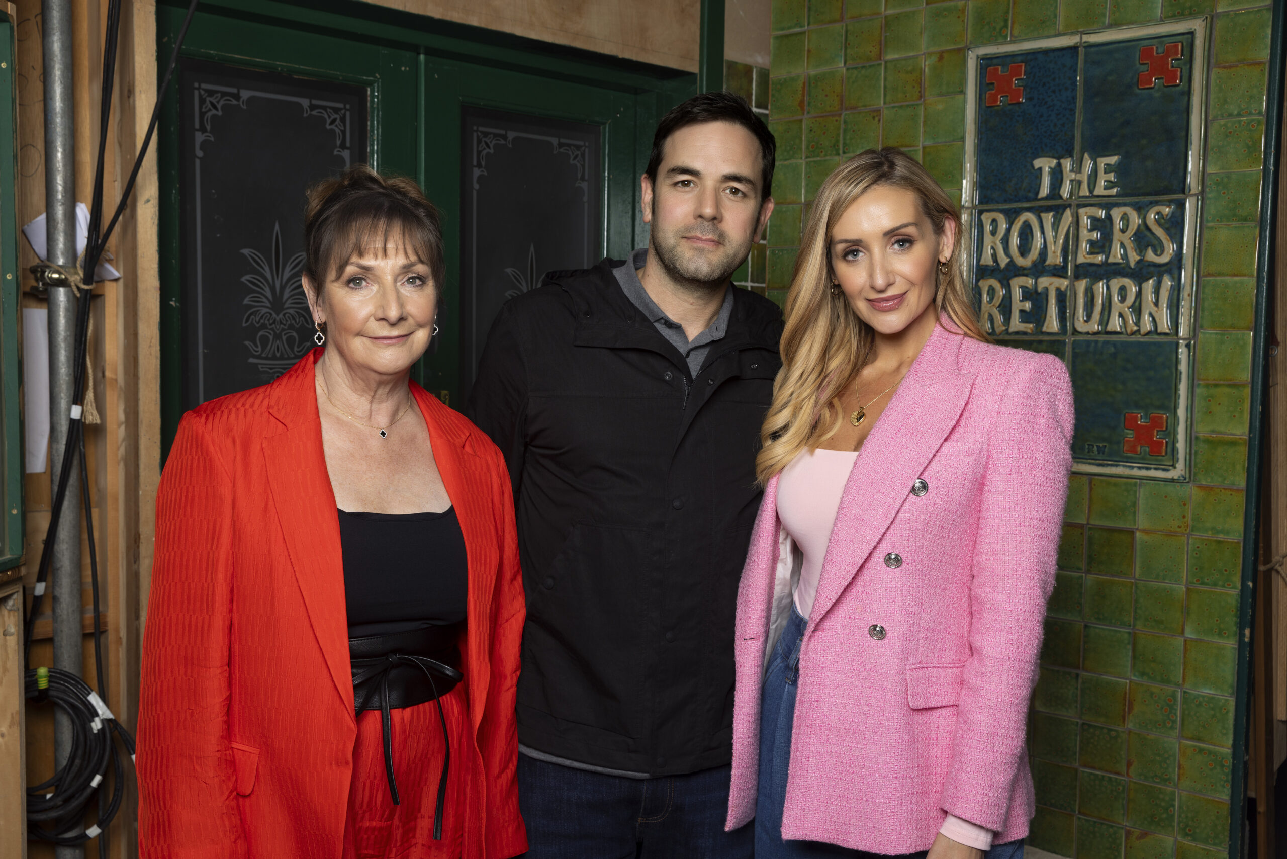 Coronation Street's Maggie, Ben, Eva outside Rovers