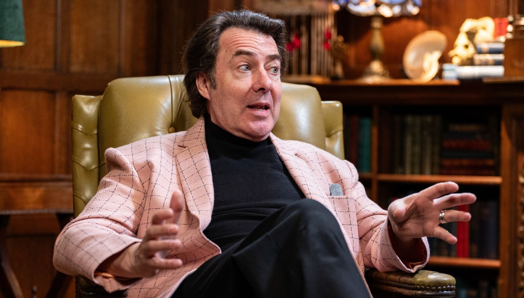 Celebrity Traitors' Jonathan Ross denies 'discouraging' stars from signing up to series 2