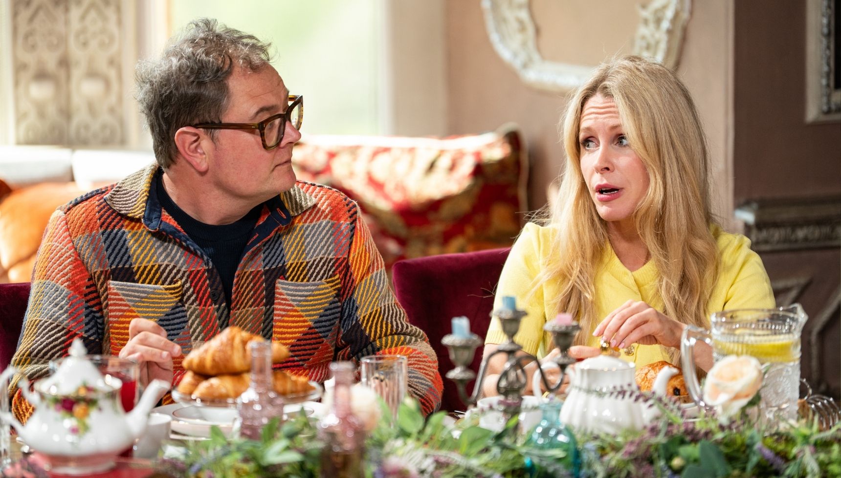 Lucy talks to Alan on The Traitors