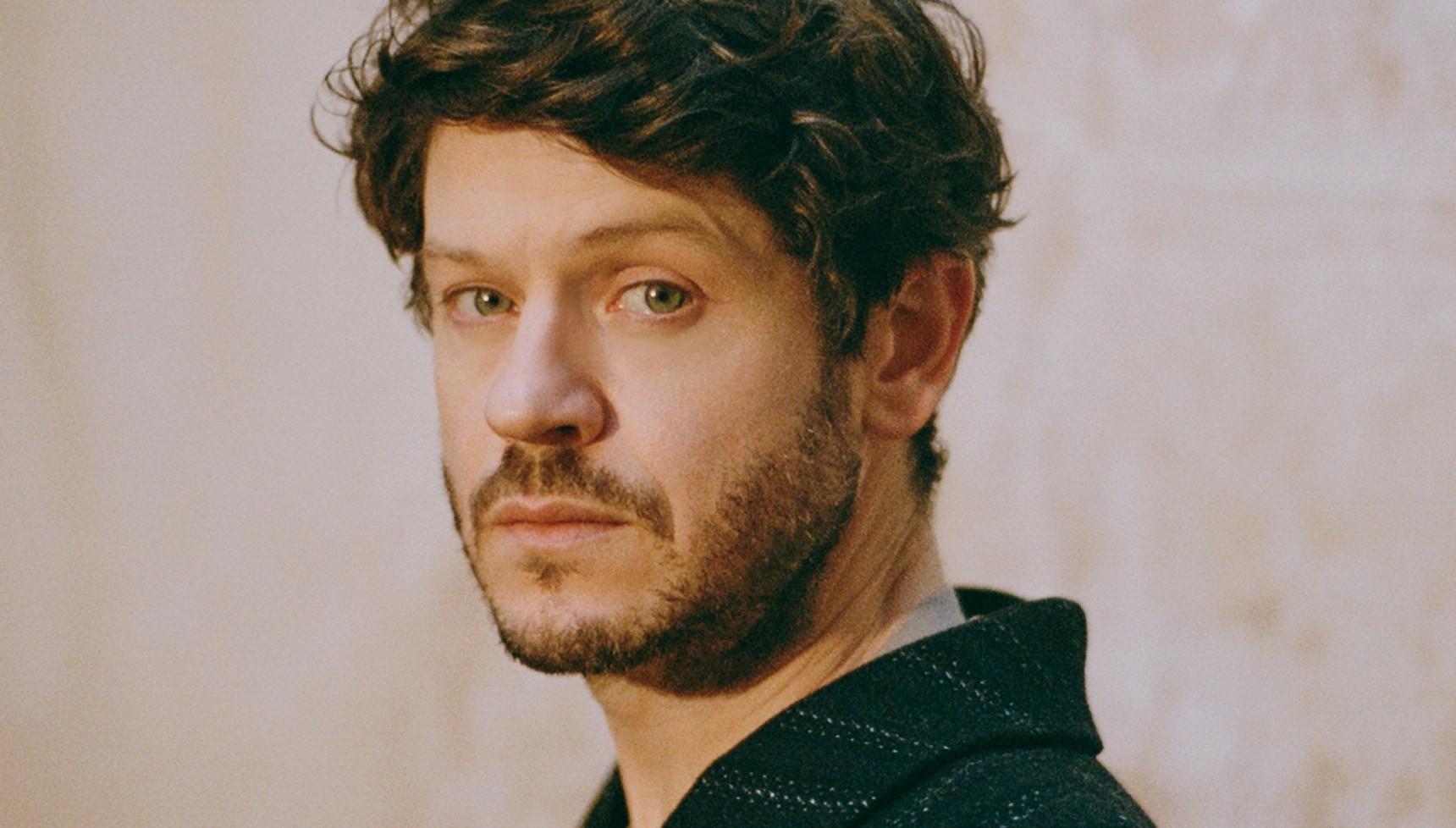 Iwan Rheon headshot