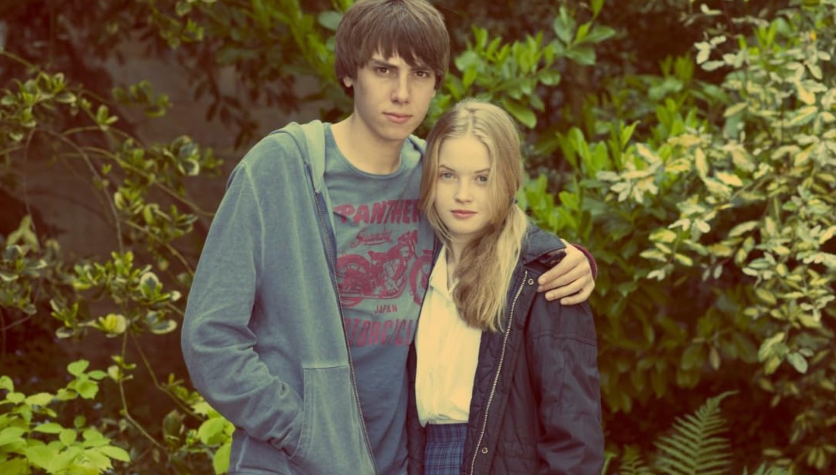 Alexander Arnold as Jamie and Ellie Bamber as Olivia