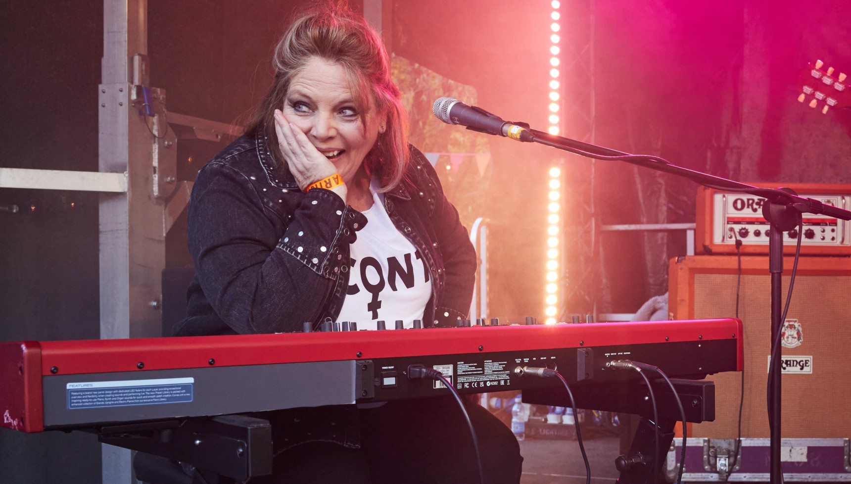 Joanna Scanlan as Beth Thornton in Riot Women