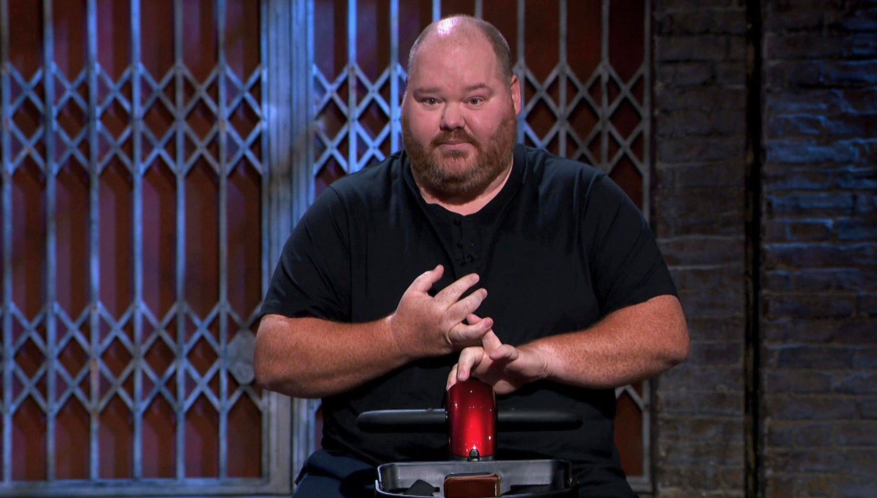 Simon Sansome pitches his disability app Snowball on Dragons' Den