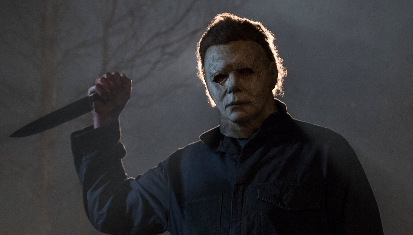 Michael Myers holding a knife in Halloween
