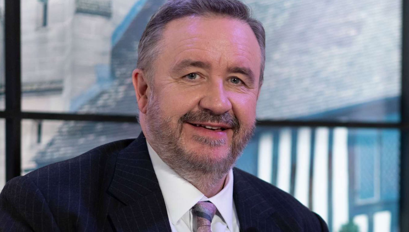 Shakespeare & Hathaway series 5 episode 8 cast scores a Footballers' Wives fan-favourite