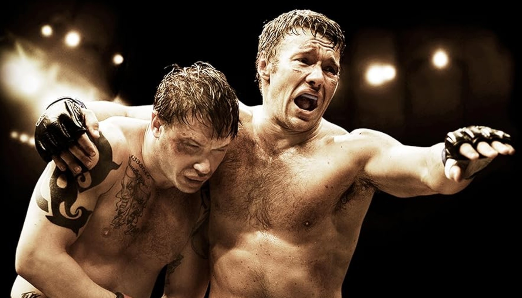 Tom Hardy and Joel Edgerton topless in a fight in Warrior
